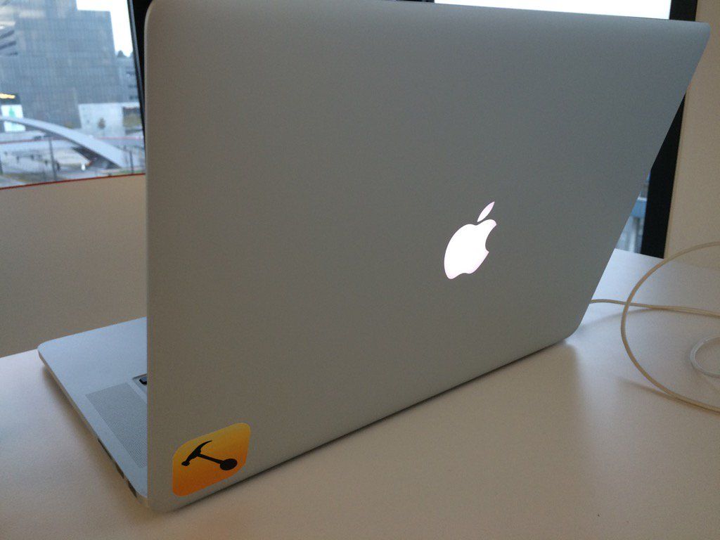 oh my god twitter doesn’t include alt text from images in their API